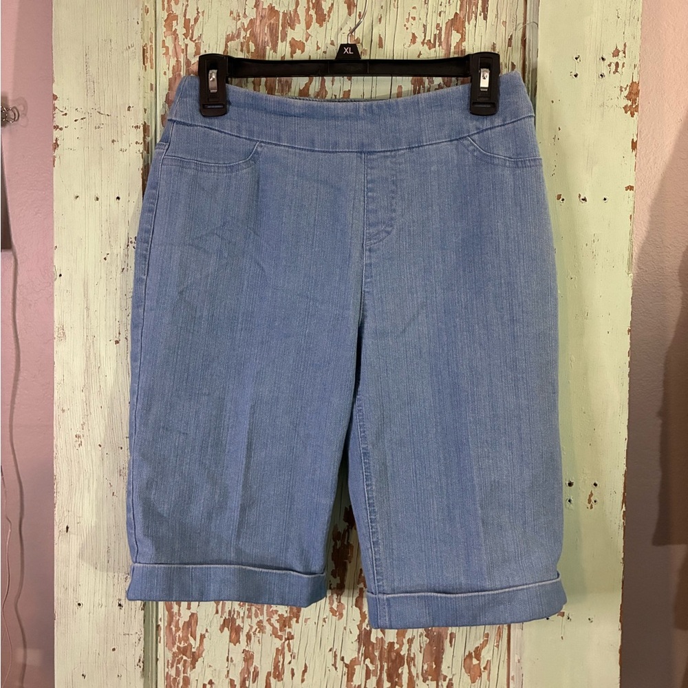 Women’s Soft Surroundings blue denim shorts